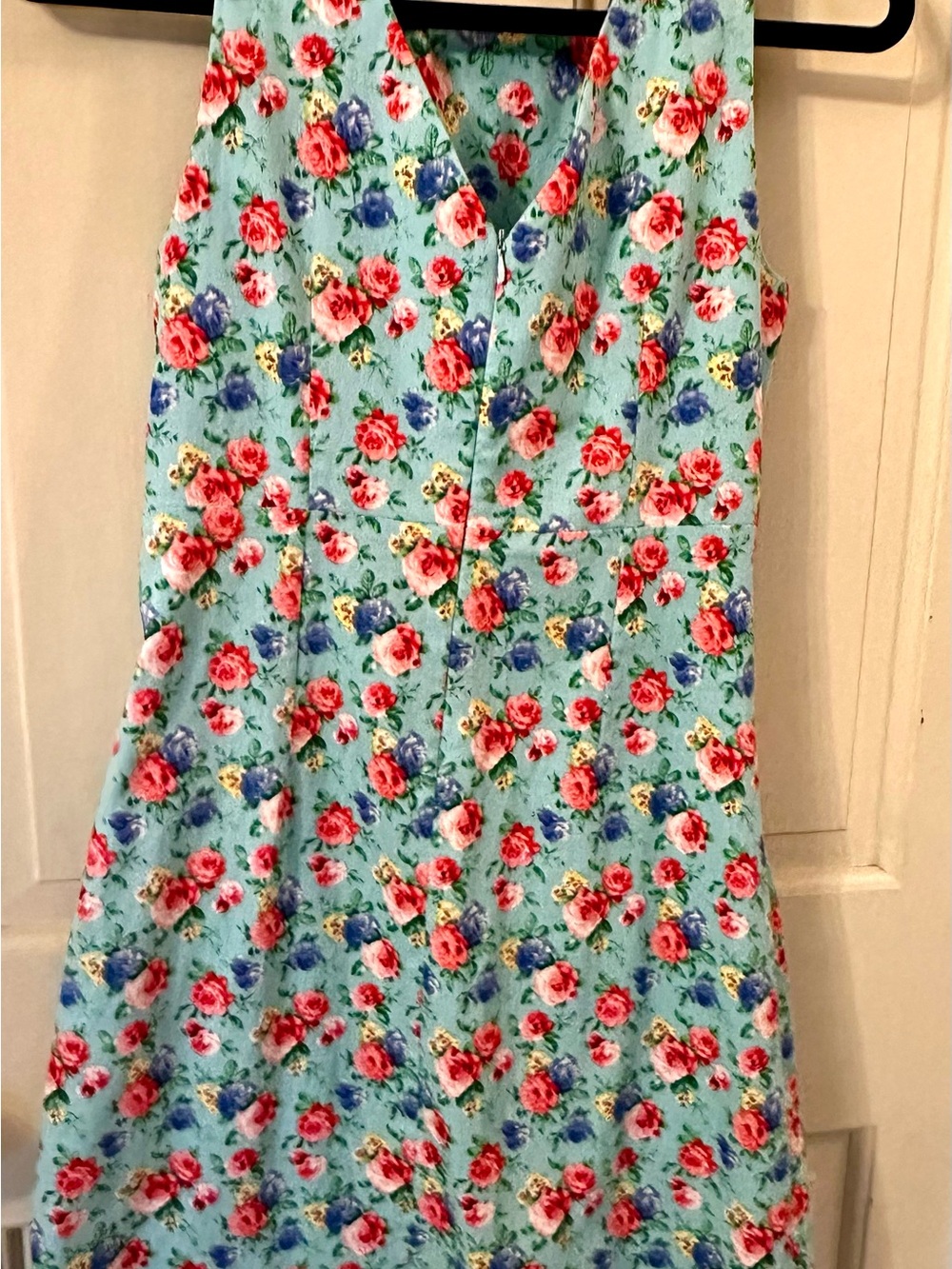 Rose Dress . - Picture 2 of 12